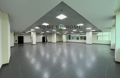 Full Floor - Studio - 1 Bathroom for rent in Al Muntazah Street - Al Muntazah - Doha