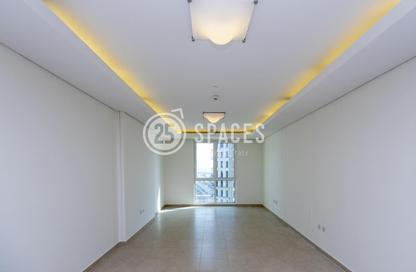 Apartment - 1 Bedroom - 2 Bathrooms for rent in Viva East - Viva Bahriyah - The Pearl Island - Doha