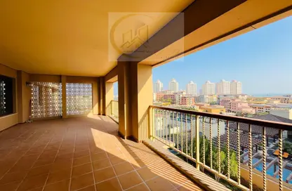 Apartment - 1 Bedroom - 2 Bathrooms for rent in West Porto Drive - Porto Arabia - The Pearl Island - Doha