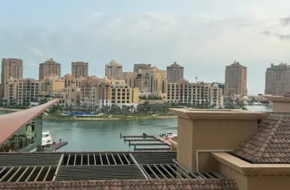 Apartment - 2 Bedrooms - 3 Bathrooms for rent in Porto Arabia - The Pearl Island - Doha