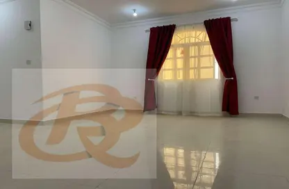 Apartment - 2 Bedrooms - 2 Bathrooms for rent in OqbaBin Nafie Steet - Old Airport Road - Doha