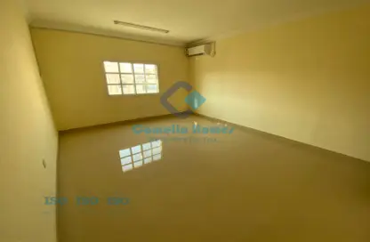 Apartment - 3 Bedrooms - 3 Bathrooms for rent in Salaja Street - Doha Al Jadeed - Doha