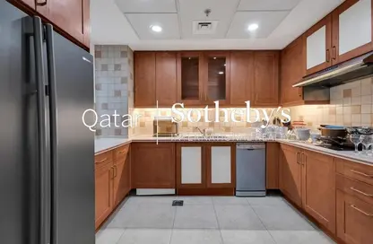 Apartment - 2 Bedrooms - 3 Bathrooms for sale in Tower 8 - Porto Arabia - The Pearl Island - Doha