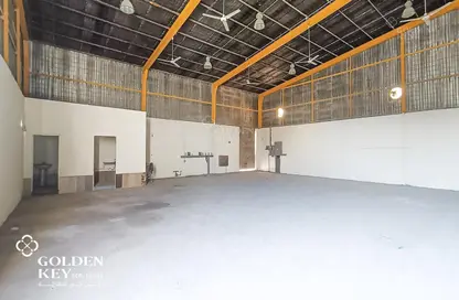 Warehouse - Studio - 2 Bathrooms for rent in Industrial Area 1 - Industrial Area - Doha