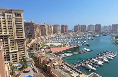 Apartment - 2 Bedrooms - 2 Bathrooms for sale in Tower 21 - Porto Arabia - The Pearl Island - Doha