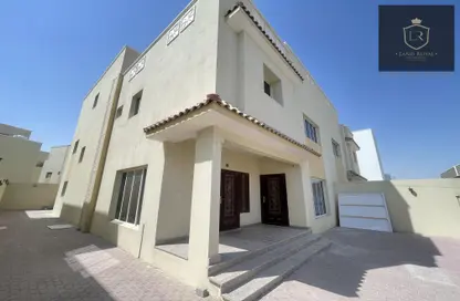 Villa - Studio - 5 Bathrooms for rent in Izghawa - Izghawa - Doha