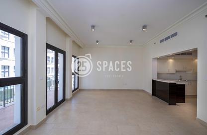 Apartment - 1 Bedroom - 2 Bathrooms for rent in Carnaval - Qanat Quartier - The Pearl Island - Doha