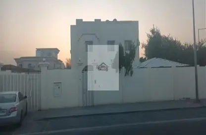 Villa - 6 Bedrooms - 4 Bathrooms for sale in Izghawa - Doha