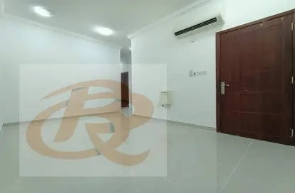 Apartment - 2 Bedrooms - 2 Bathrooms for rent in Abu Talha Street - Fereej Bin Omran - Doha