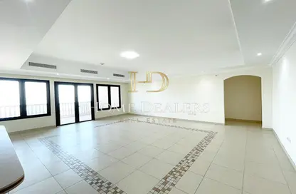 Apartment - 3 Bedrooms - 4 Bathrooms for rent in West Porto Drive - Porto Arabia - The Pearl Island - Doha