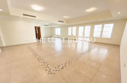 Apartment - 3 Bedrooms - 5 Bathrooms for rent in Marina Gate - Porto Arabia - The Pearl Island - Doha