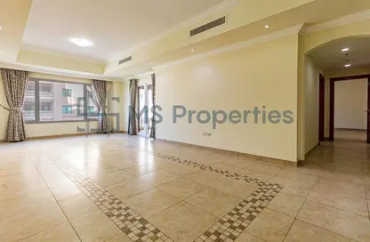 Apartment - 2 Bedrooms - 3 Bathrooms for rent in West Porto Drive - Porto Arabia - The Pearl Island - Doha