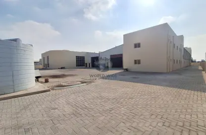 Warehouse - Studio - 7+ Bathrooms for rent in East Industrial Street - Birkat Al Awamer - Al Wakra