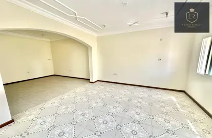 Villa - 4 Bedrooms - 4 Bathrooms for rent in Al Nuaija Street - Al Nuaija - Doha