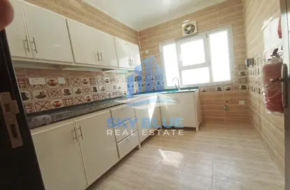 Apartment - 2 Bedrooms - 2 Bathrooms for rent in Al Nasr Street - Al Nasr - Doha