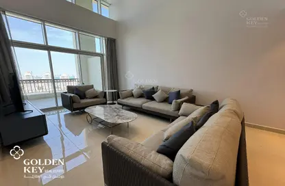 Penthouse - 3 Bedrooms - 3 Bathrooms for rent in Viva West - Viva Bahriyah - The Pearl Island - Doha