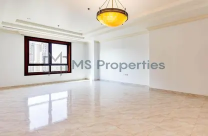 Apartment - 2 Bedrooms - 3 Bathrooms for rent in West Porto Drive - Porto Arabia - The Pearl Island - Doha