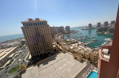 Apartment - 1 Bedroom - 2 Bathrooms for rent in Tower 21 - Porto Arabia - The Pearl Island - Doha