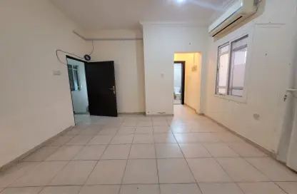 Apartment - 1 Bathroom for rent in New Salata - Salata - Doha