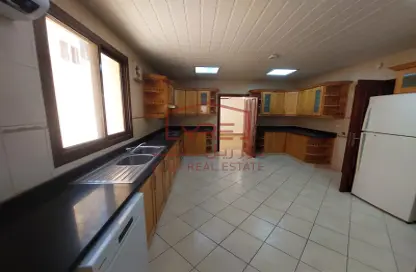 Villa - 6 Bedrooms - 7 Bathrooms for rent in Wadi Al Markh - Muraikh - AlMuraikh - Doha