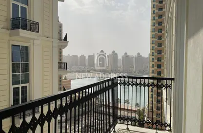 Apartment - 2 Bedrooms - 4 Bathrooms for rent in Floresta Gardens - Floresta Gardens - The Pearl Island - Doha