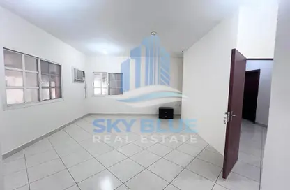 Apartment - 2 Bedrooms - 2 Bathrooms for rent in Bin Omran - Fereej Bin Omran - Doha