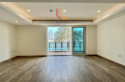 Apartment - 2 Bedrooms - 3 Bathrooms for rent in Viva West - Viva Bahriyah - The Pearl Island - Doha