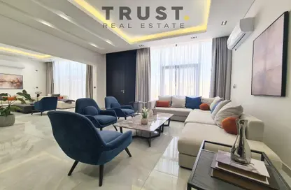 Villa - 5 Bedrooms - 7 Bathrooms for sale in Al Thumama - Al Thumama - Doha