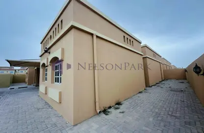 Compound - 3 Bedrooms - 3 Bathrooms for rent in Um Salal shops - Umm Salal Mohammed - Doha