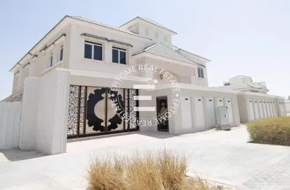 Villa - 6 Bedrooms for sale in Lusail City - Lusail