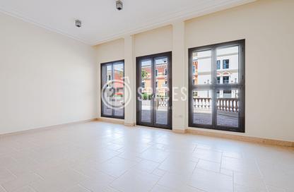 Apartment - 1 Bedroom - 2 Bathrooms for rent in Teatro - Qanat Quartier - The Pearl Island - Doha