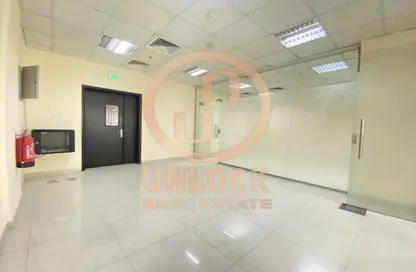 Office Space - Studio - 1 Bathroom for rent in Ramada Commercial Building - Al Rawabi Street - Al Muntazah - Doha