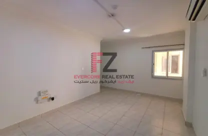 Apartment - 2 Bedrooms - 1 Bathroom for rent in Al Mansoura - Doha