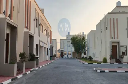 Compound - 5 Bedrooms - 5 Bathrooms for rent in Al Kheesa - Umm Salal Mohammed