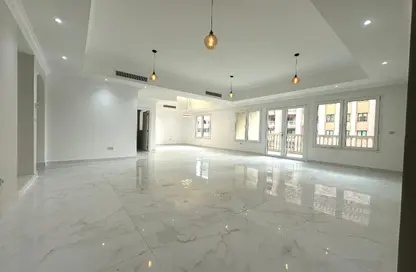 Apartment - 3 Bedrooms - 5 Bathrooms for rent in East Porto Drive - Porto Arabia - The Pearl Island - Doha