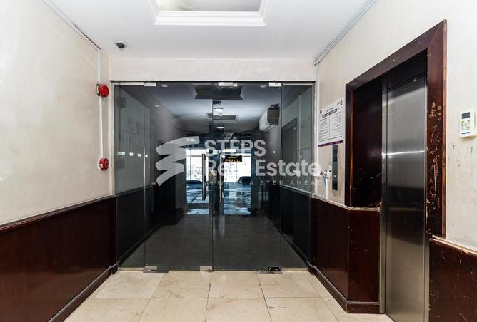 Office Space - Studio - 4 Bathrooms for rent in Al Messila - Al Messila - Doha