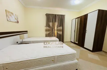 Apartment - 2 Bedrooms - 2 Bathrooms for rent in Al Zubair Bakkar Street - Al Sadd - Doha