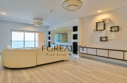 Apartment - 2 Bedrooms - 3 Bathrooms for sale in Viva West - Viva Bahriyah - The Pearl Island - Doha