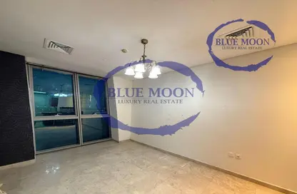 Apartment - 2 Bedrooms - 2 Bathrooms for rent in Zig Zag Towers - West Bay - Doha