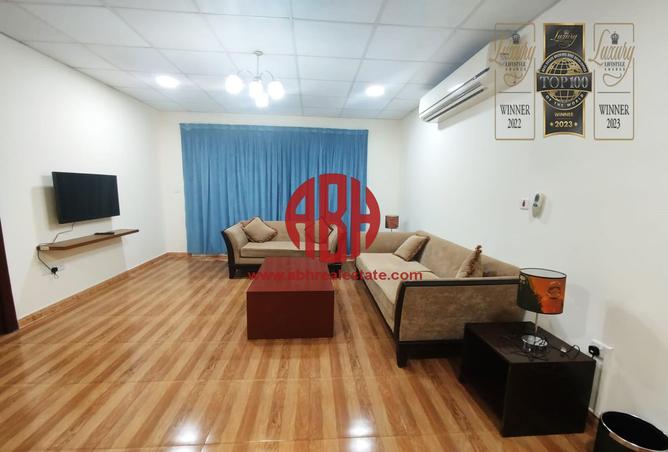 Apartment - 2 Bedrooms - 2 Bathrooms for rent in Al Zubair Street - Fereej Abdul Aziz - Doha