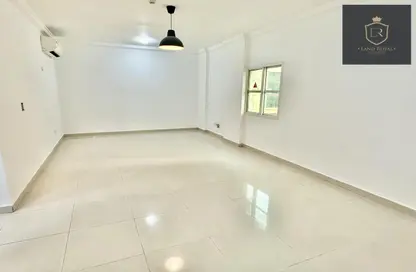 Apartment - 3 Bedrooms - 3 Bathrooms for rent in Al Hashmi Building - Al Muntazah Street - Al Muntazah - Doha