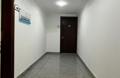 Office Space - Studio - 2 Bathrooms for rent in Ain Khaled - Ain Khaled - Doha