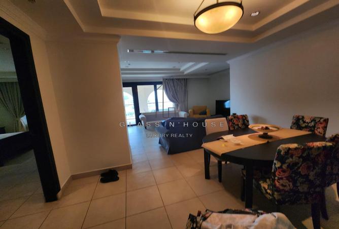 Apartment - 1 Bedroom - 2 Bathrooms for sale in Marina Gate - Porto Arabia - The Pearl Island - Doha