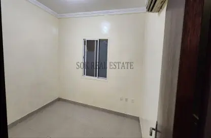 Apartment - 2 Bedrooms - 1 Bathroom for rent in Musheireb - Doha