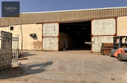 Warehouse - Studio - 5 Bathrooms for rent in Industrial Area 2 - Industrial Area - Industrial Area - Doha