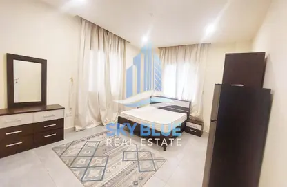 Apartment - 1 Bathroom for rent in Tawar Compound - Al Duhail - Al Duhail - Doha