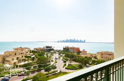 Apartment - 2 Bedrooms - 3 Bathrooms for sale in Viva West - Viva Bahriyah - The Pearl Island - Doha