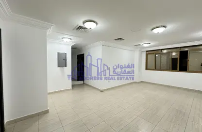 Apartment - 2 Bedrooms - 3 Bathrooms for rent in Al Sadd Road - Al Sadd - Doha