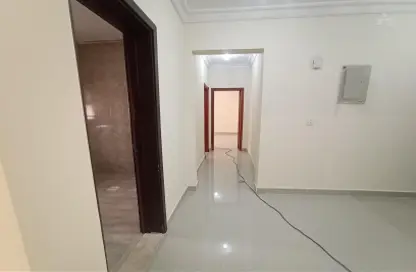 Apartment - 1 Bedroom - 1 Bathroom for rent in Umm Ghuwalina - Umm Ghuwailina - Doha