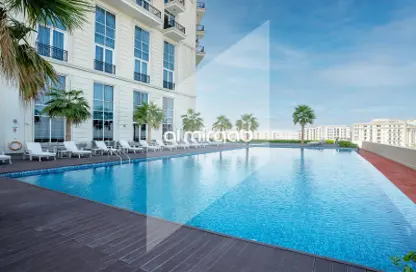 Apartment - 2 Bedrooms - 3 Bathrooms for rent in Floresta Gardens - Floresta Gardens - The Pearl Island - Doha